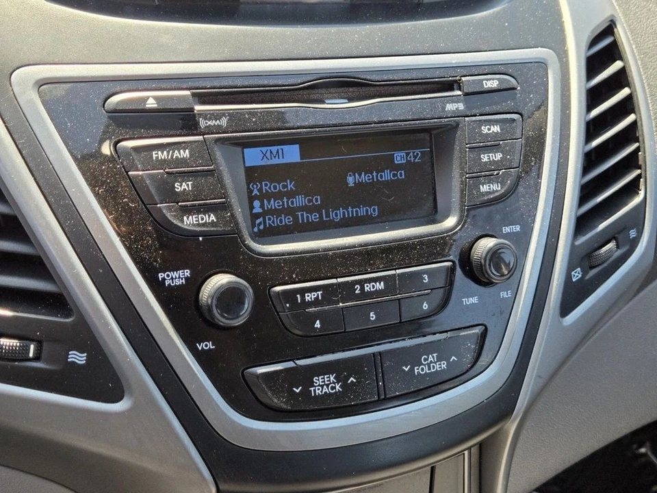 2016 Hyundai Elantra - Image 16 of 19