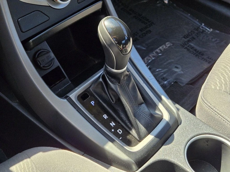 2016 Hyundai Elantra - Image 17 of 19