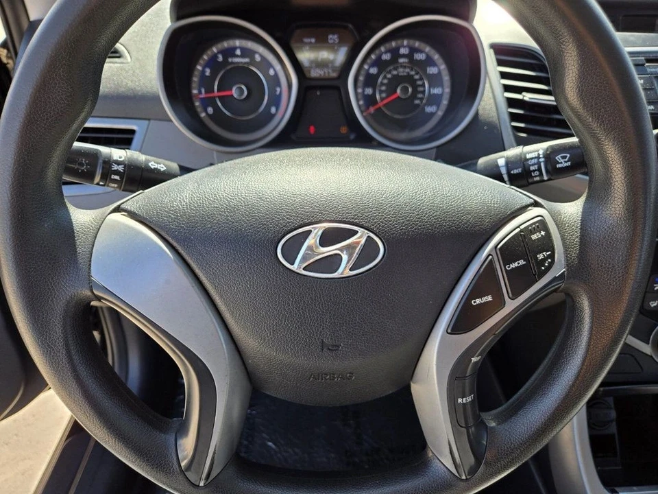 2016 Hyundai Elantra - Image 14 of 19