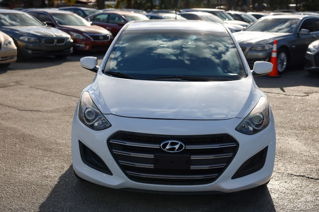 2016 Hyundai Elantra - Image 19 of 21