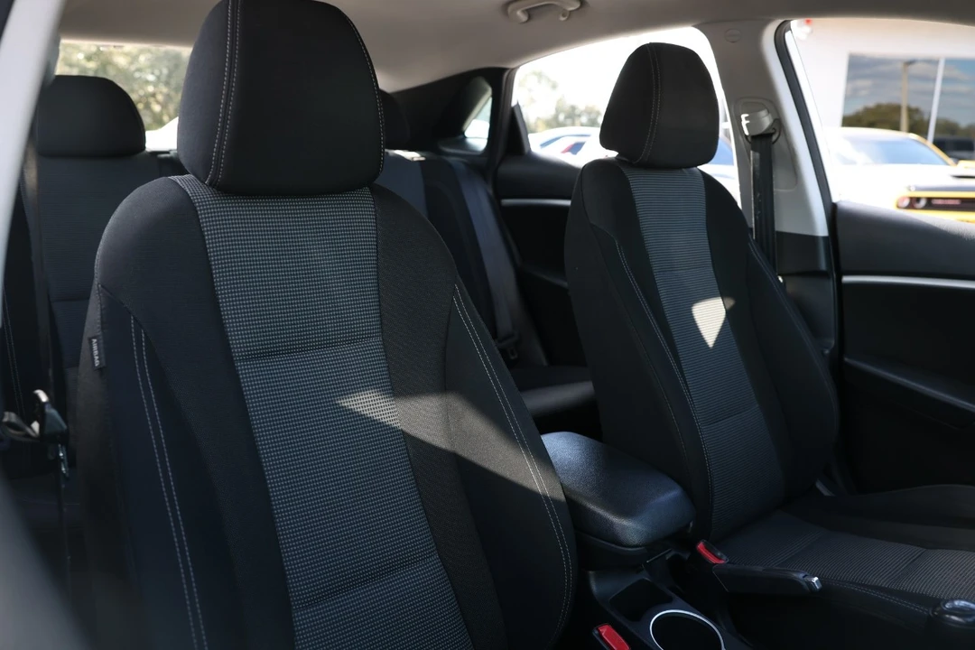 2016 Hyundai Elantra - Image 18 of 21