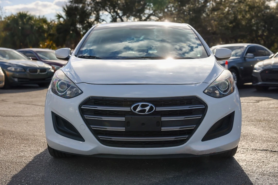 2016 Hyundai Elantra - Image 17 of 21