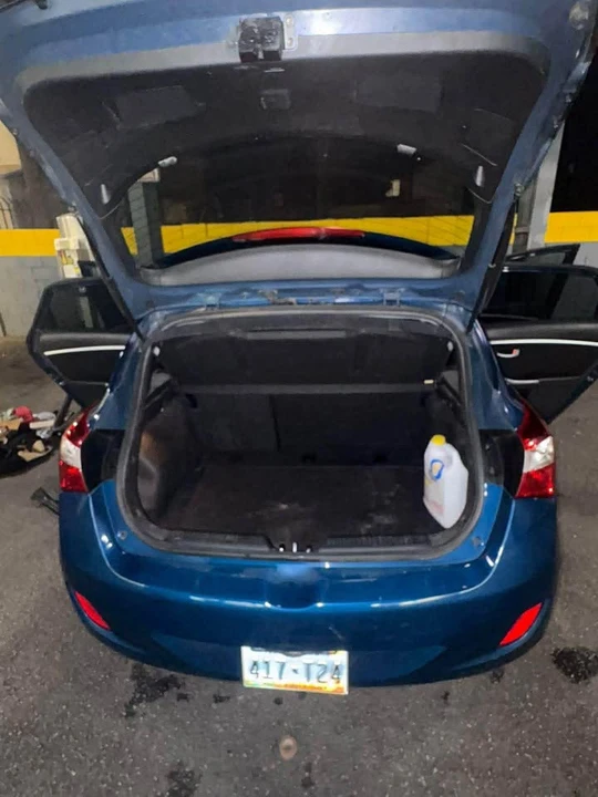2016 Hyundai Elantra - Image 5 of 7