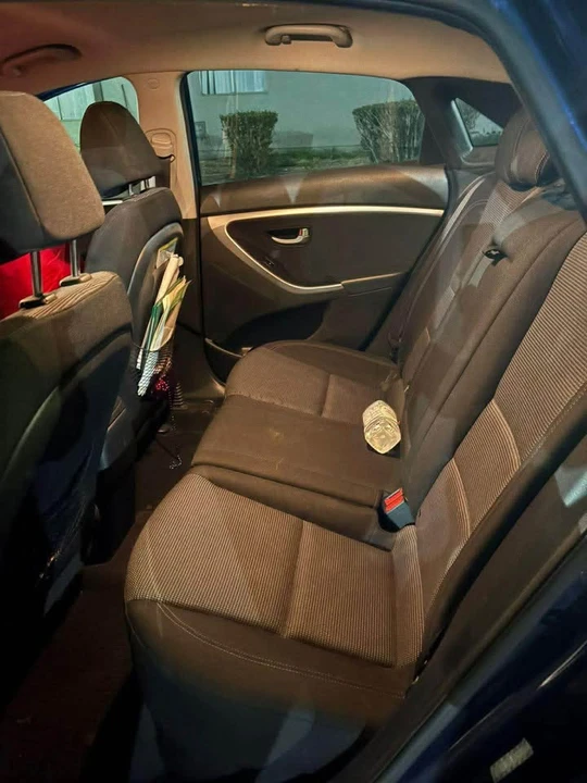 2016 Hyundai Elantra - Image 3 of 7