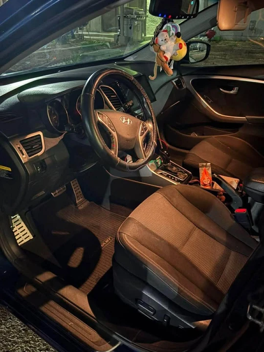 2016 Hyundai Elantra - Image 2 of 7