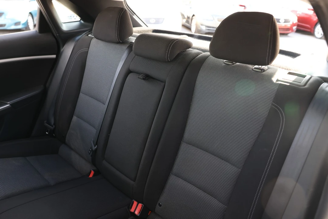 2016 Hyundai Elantra - Image 8 of 12