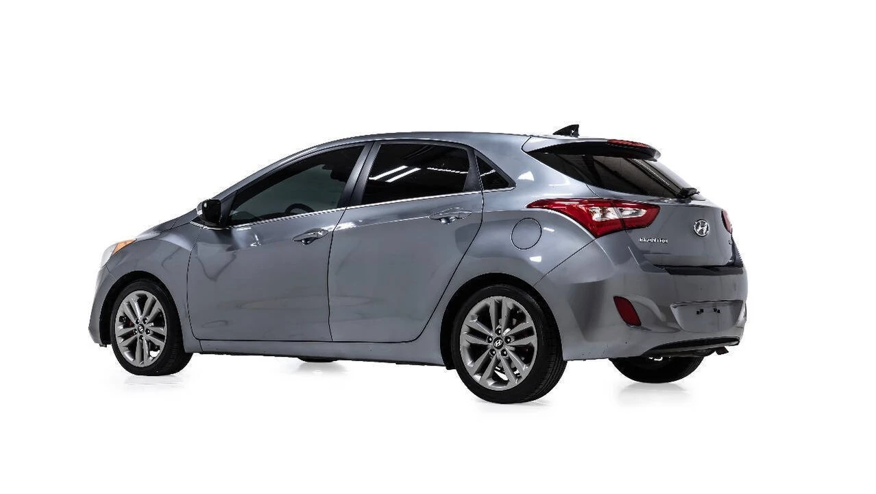 2016 Hyundai Elantra - Image 4 of 12