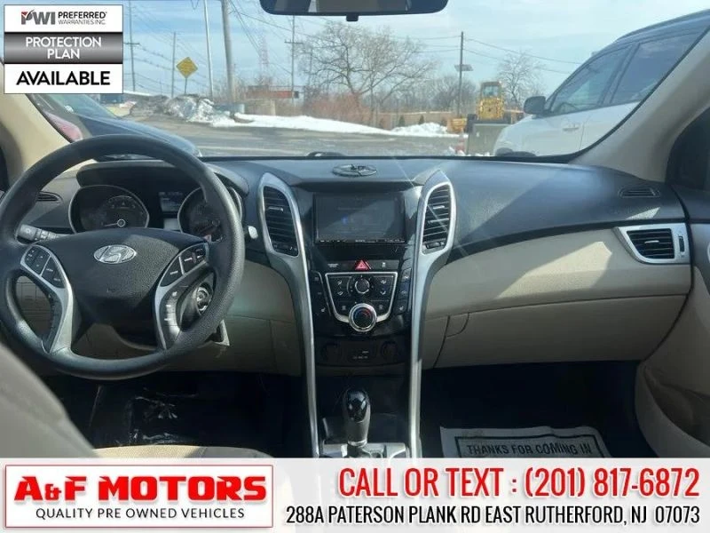 2016 Hyundai Elantra - Image 7 of 12