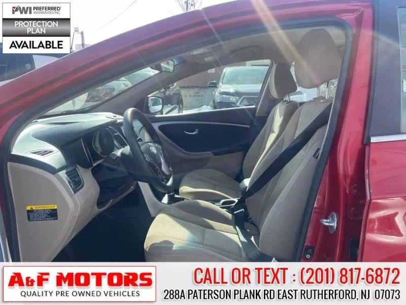 2016 Hyundai Elantra - Image 9 of 12