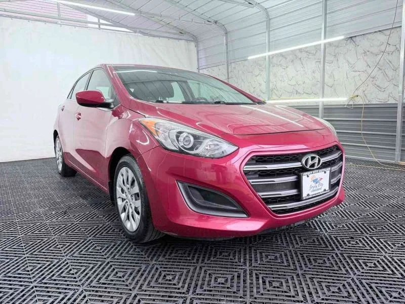 2016 Hyundai Elantra - Image 9 of 12