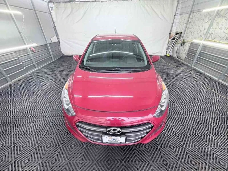 2016 Hyundai Elantra - Image 10 of 12
