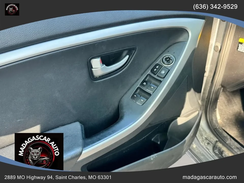 2016 Hyundai Elantra - Image 14 of 20