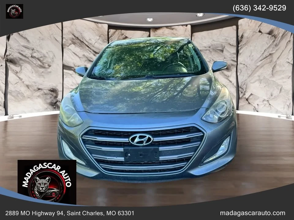 2016 Hyundai Elantra - Image 2 of 20