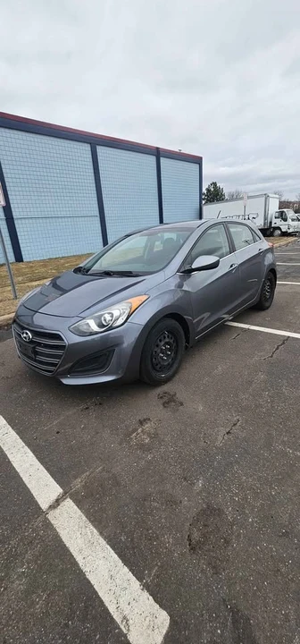 2016 Hyundai Elantra - Image 3 of 16