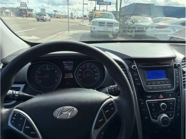 2016 Hyundai Elantra - Image 9 of 9