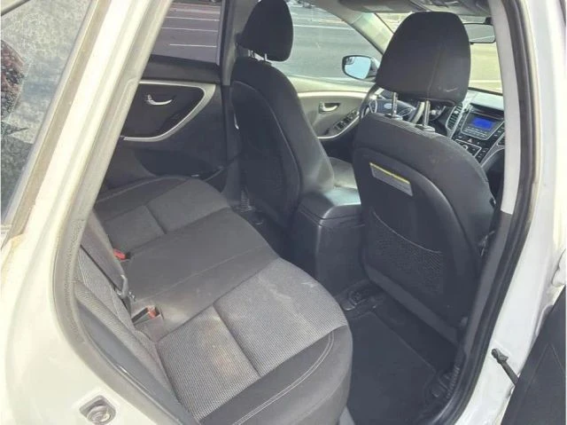 2016 Hyundai Elantra - Image 6 of 9