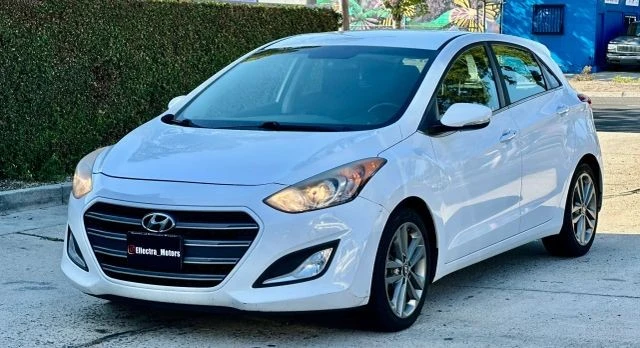 2016 Hyundai Elantra - Image 11 of 31
