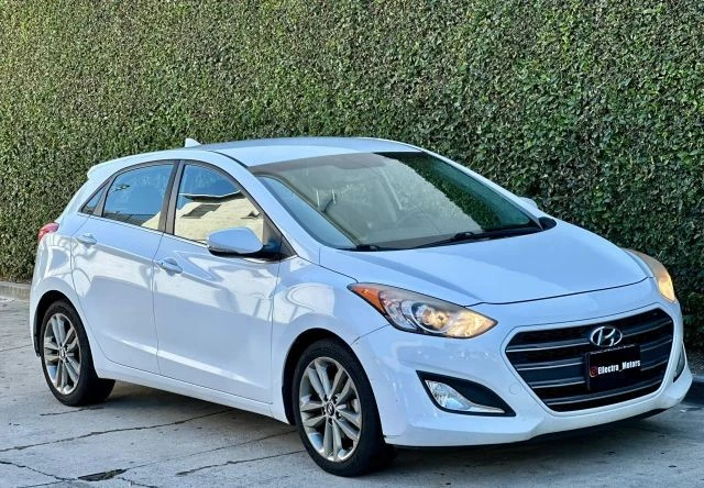 2016 Hyundai Elantra - Image 13 of 31