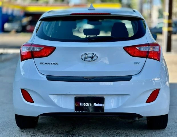 2016 Hyundai Elantra - Image 4 of 31