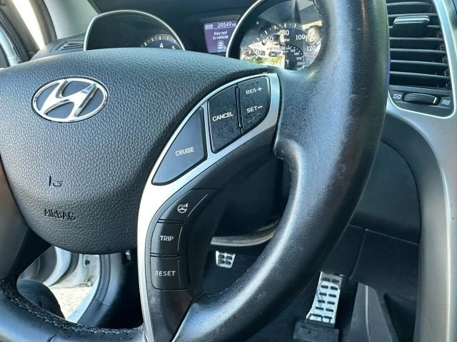 2016 Hyundai Elantra - Image 24 of 31