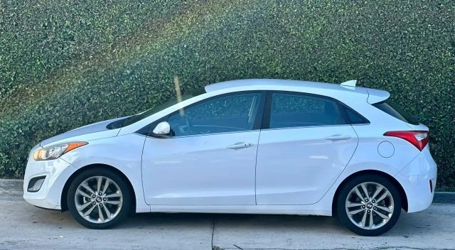 2016 Hyundai Elantra - Image 8 of 31