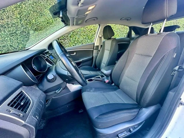 2016 Hyundai Elantra - Image 31 of 31