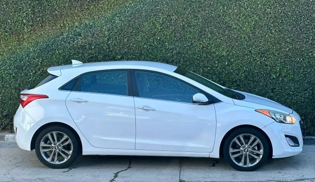 2016 Hyundai Elantra - Image 7 of 31
