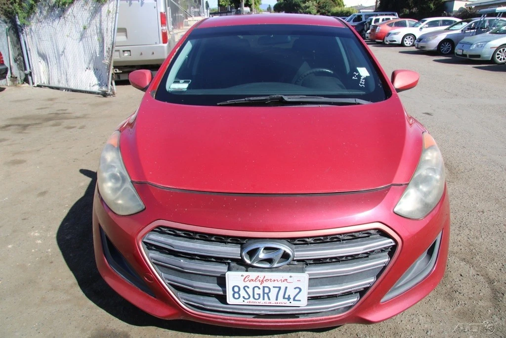 2016 Hyundai Elantra - Image 11 of 21
