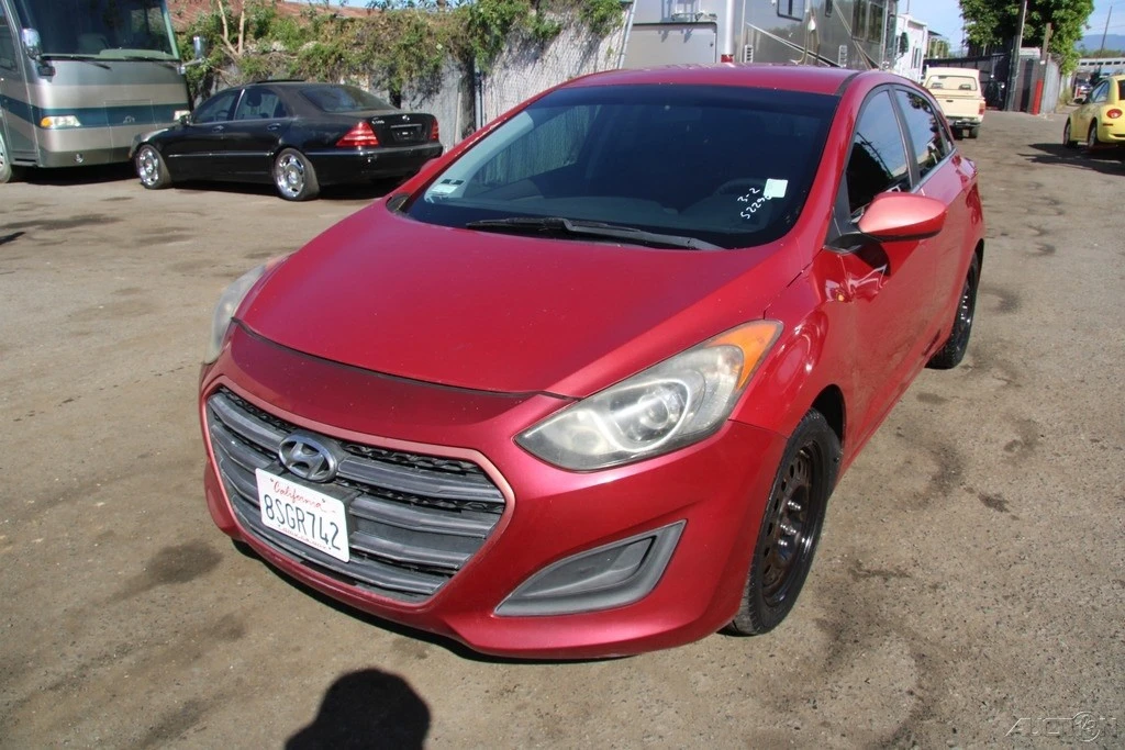 2016 Hyundai Elantra - Image 2 of 21