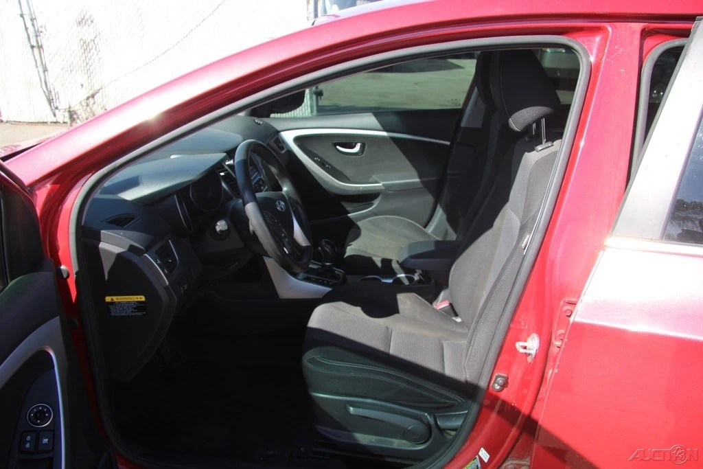 2016 Hyundai Elantra - Image 14 of 21