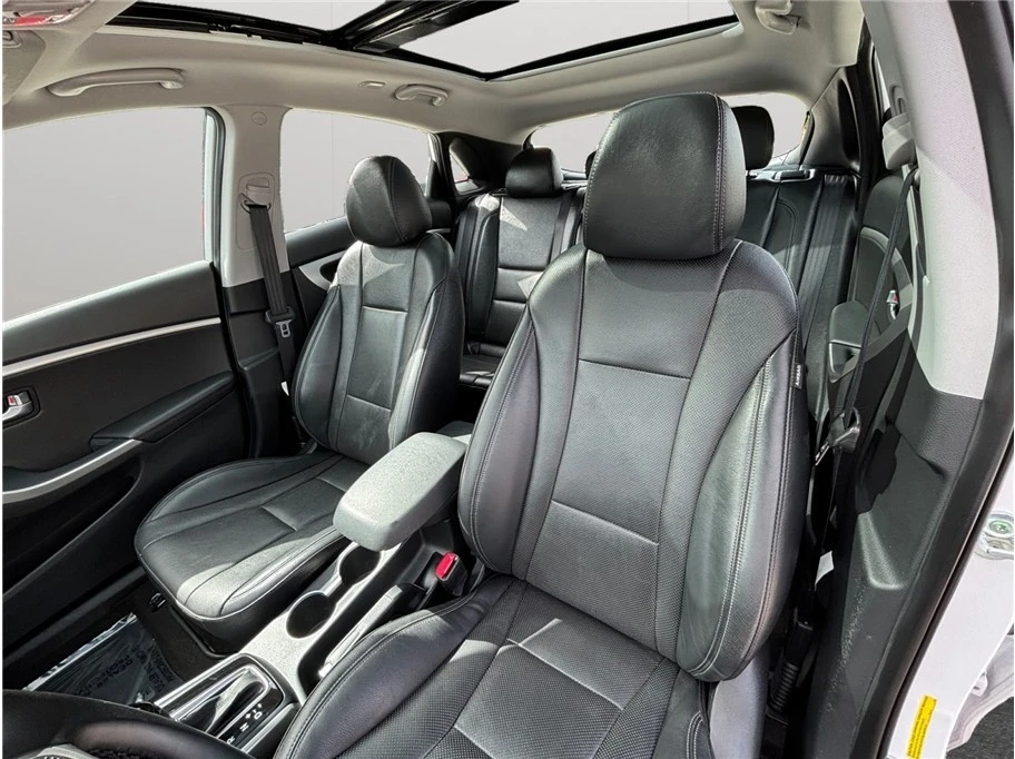 2016 Hyundai Elantra - Image 14 of 21