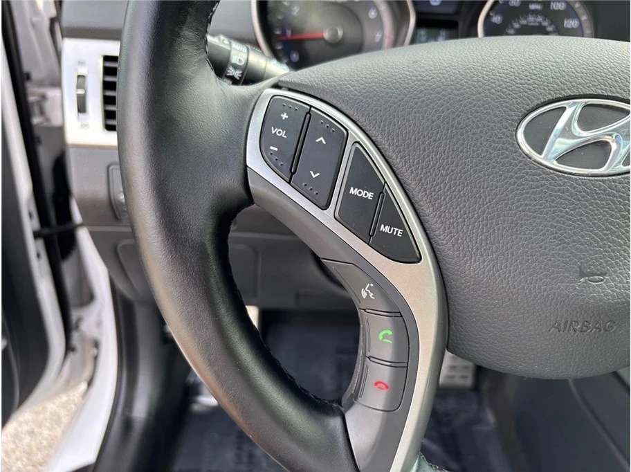 2016 Hyundai Elantra - Image 20 of 21