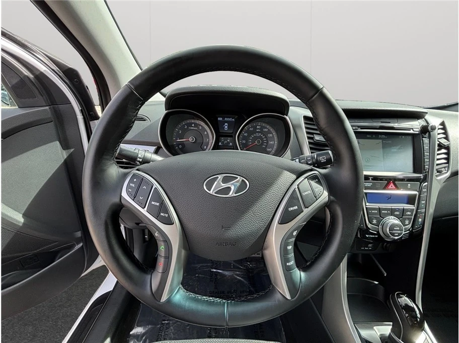 2016 Hyundai Elantra - Image 19 of 21