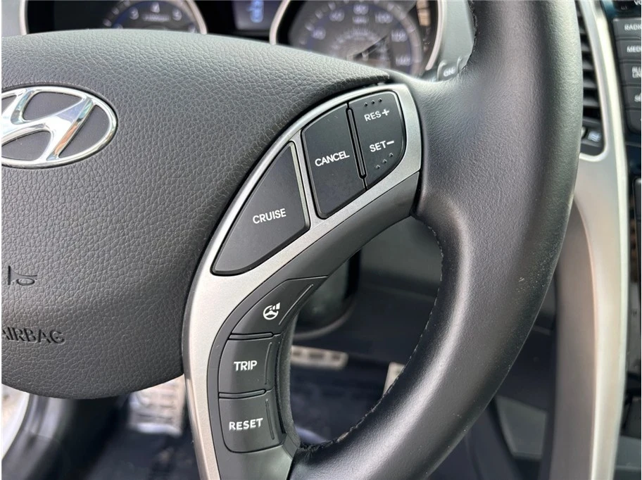 2016 Hyundai Elantra - Image 21 of 21