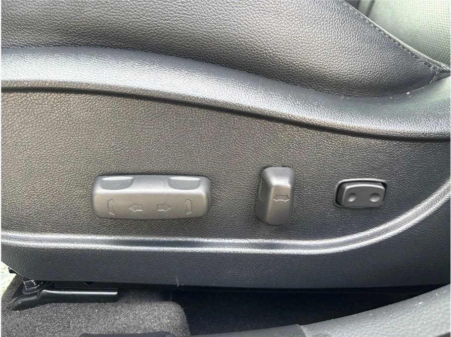 2016 Hyundai Elantra - Image 15 of 21