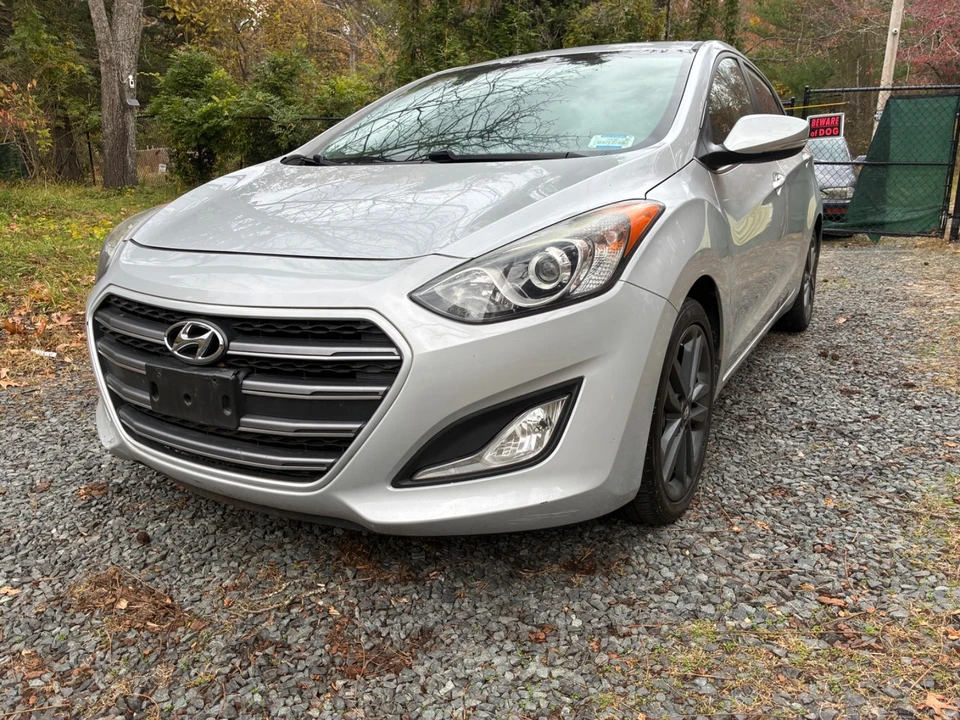 2016 Hyundai Elantra - Image 2 of 13