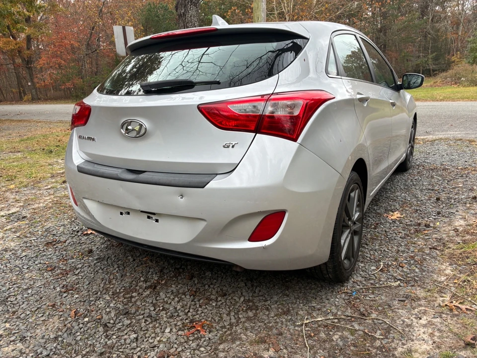2016 Hyundai Elantra - Image 4 of 13