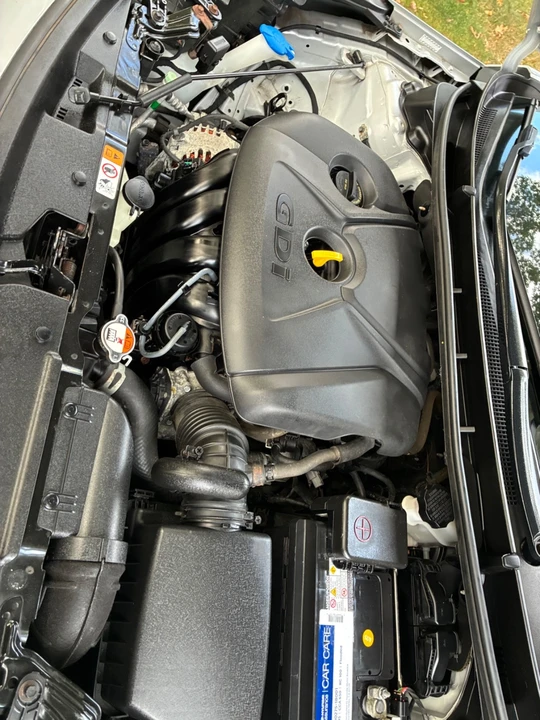 2016 Hyundai Elantra - Image 9 of 13