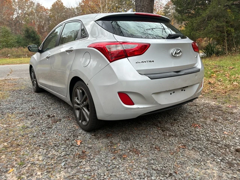 2016 Hyundai Elantra - Image 3 of 13