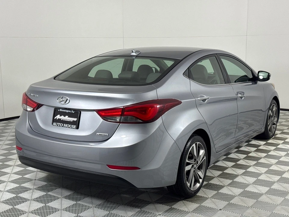 2016 Hyundai Elantra - Image 5 of 12