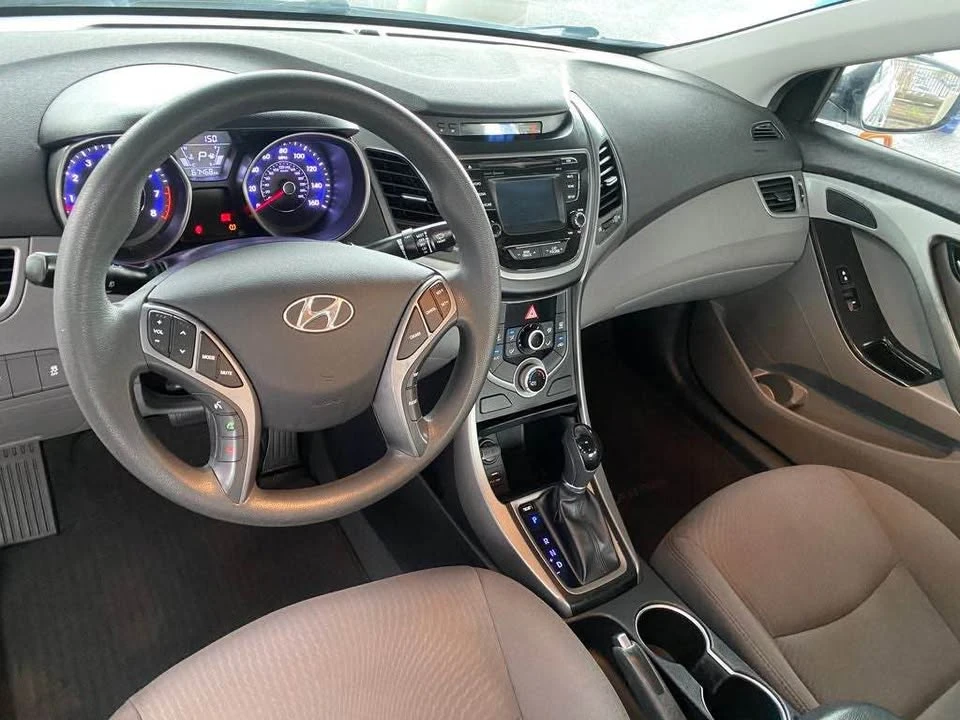 2016 Hyundai Elantra - Image 9 of 11