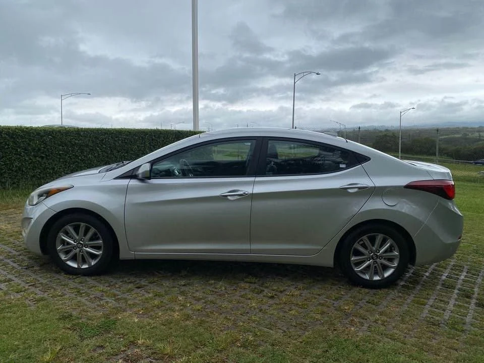 2016 Hyundai Elantra - Image 4 of 11
