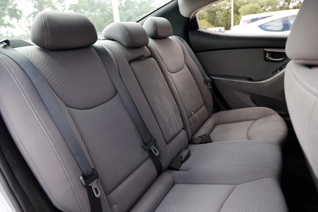 2016 Hyundai Elantra - Image 14 of 21