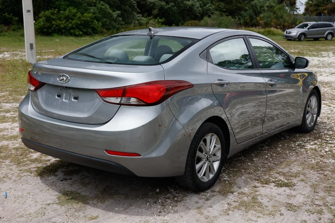 2016 Hyundai Elantra - Image 11 of 21