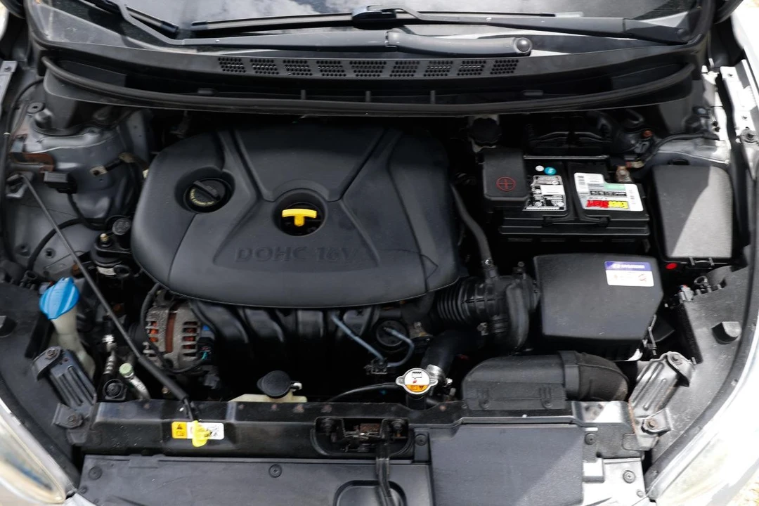 2016 Hyundai Elantra - Image 20 of 21