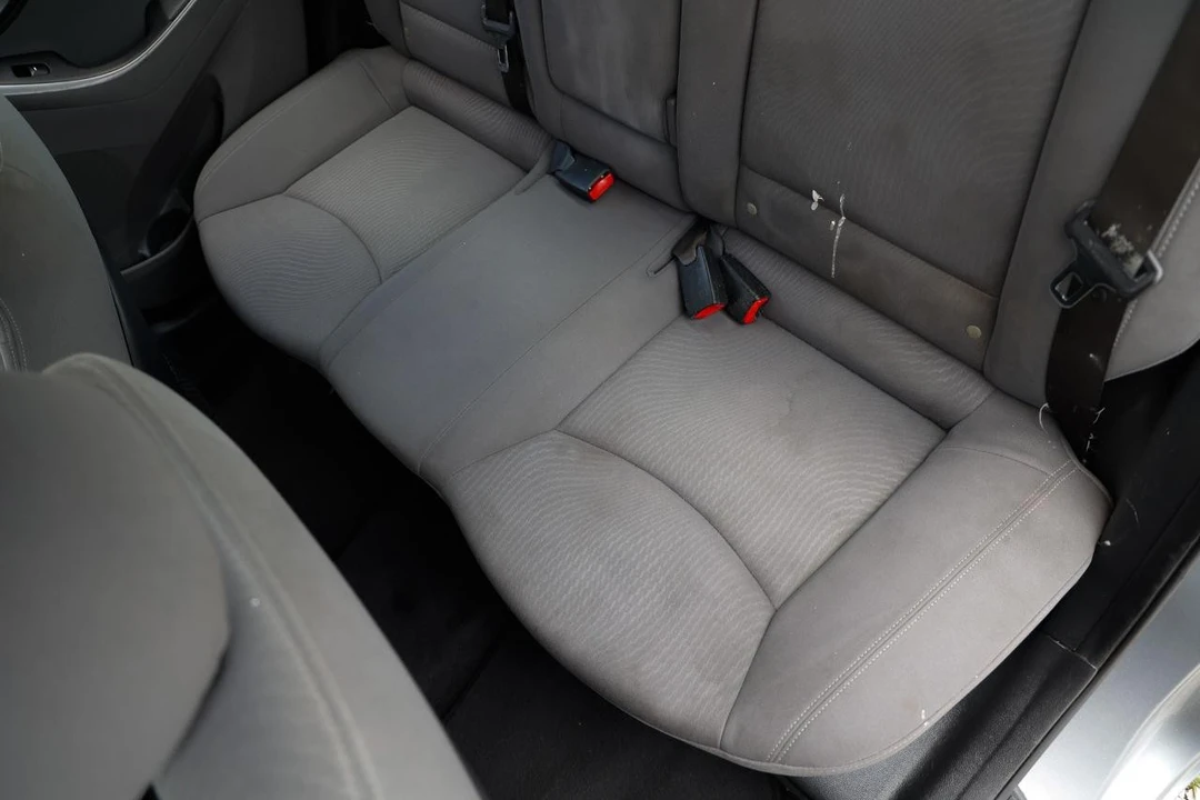 2016 Hyundai Elantra - Image 10 of 21