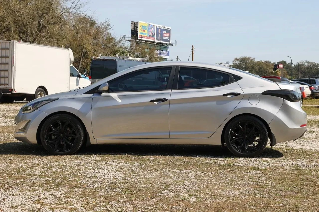2016 Hyundai Elantra - Image 3 of 12