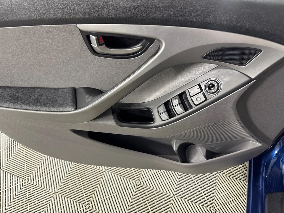 2016 Hyundai Elantra - Image 12 of 12