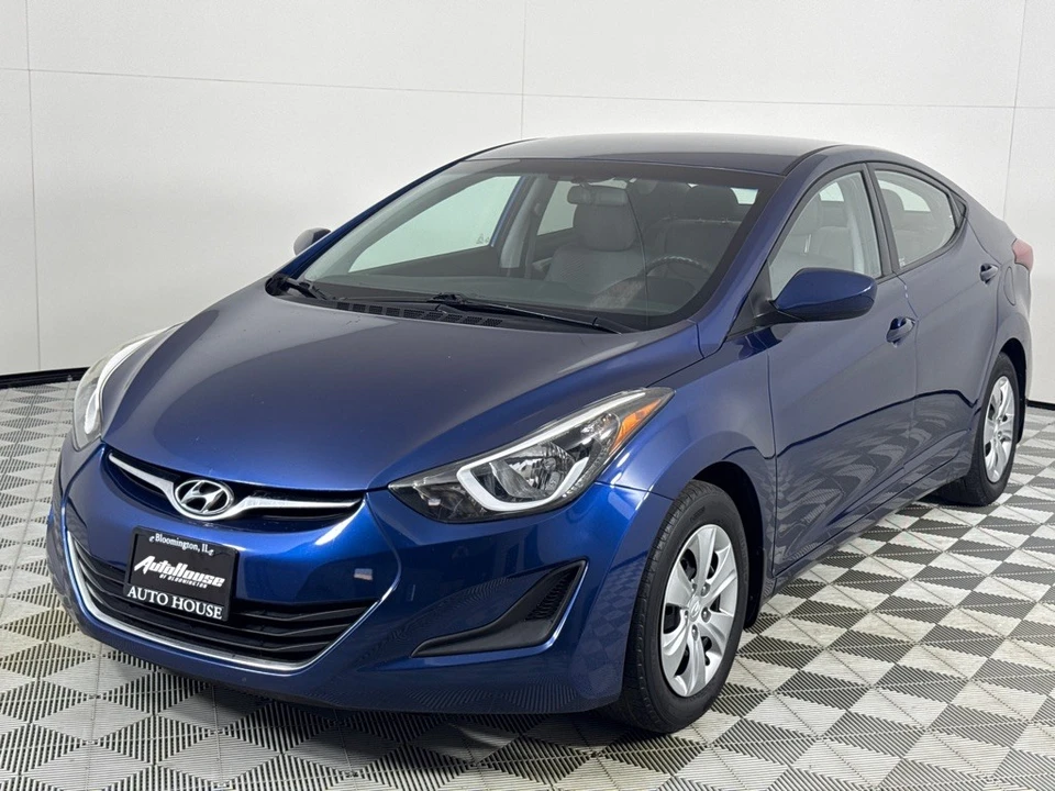 2016 Hyundai Elantra - Image 10 of 12