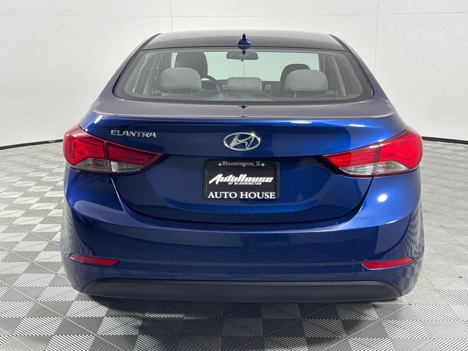 2016 Hyundai Elantra - Image 6 of 12